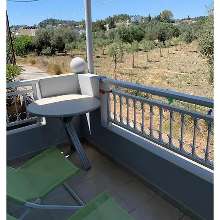 Church View Apartment *